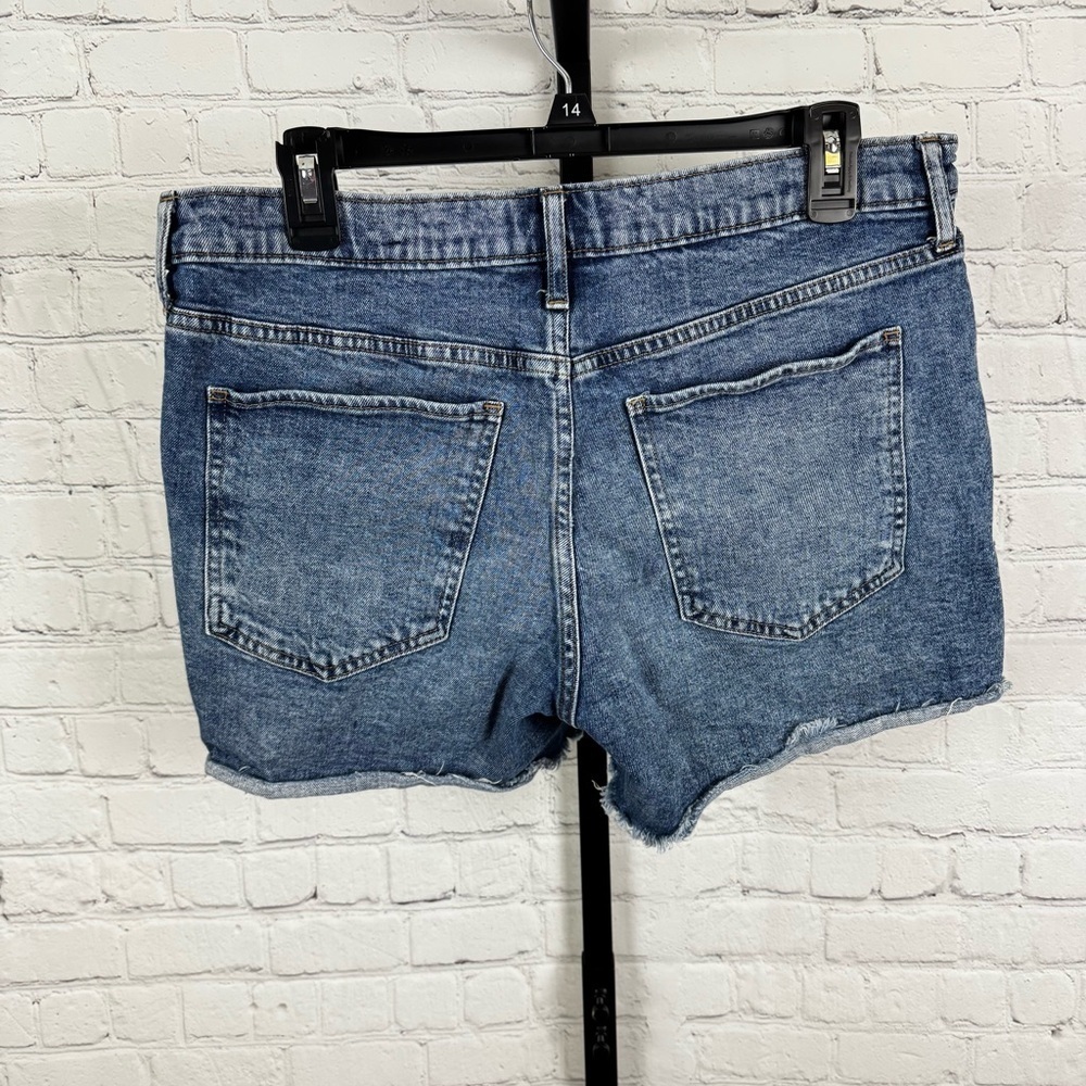 Gap Denim 5” Shorts Distressed Red Bandanna Size 12 - Picture 4 of 5